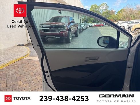 Used 2025 Toyota Corolla LE image 17