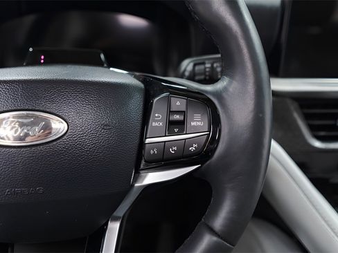 Used 2025 Ford Explorer Platinum w/ LUX Leather Package image 12