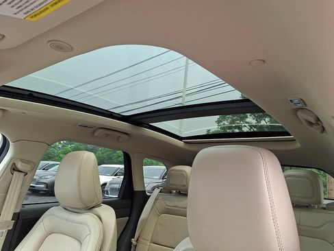 Certified 2021 Lincoln Corsair AWD w/ Premium Package image 14