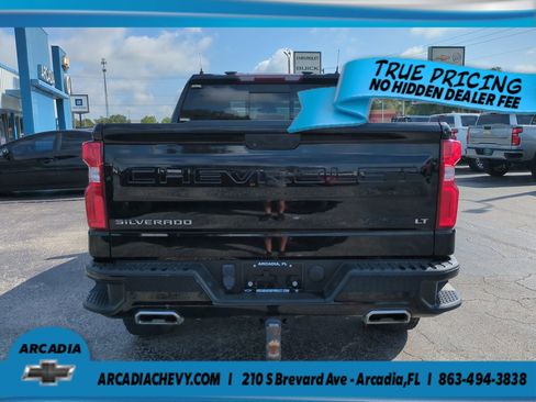 Used 2022 Chevrolet Silverado 1500 LT Trail Boss w/ LT Trail Boss Premium Package AWD/4WD image 5