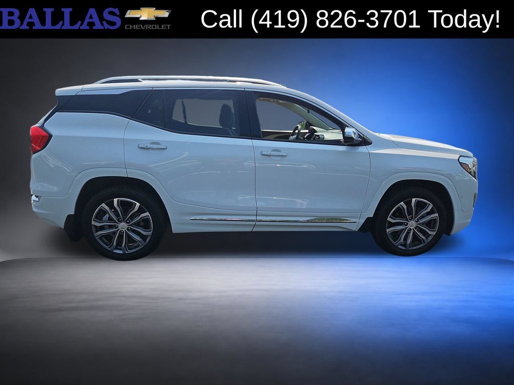 Used 2019 GMC Terrain Denali w/ GMC Pro Grade Package AWD/4WD image 6