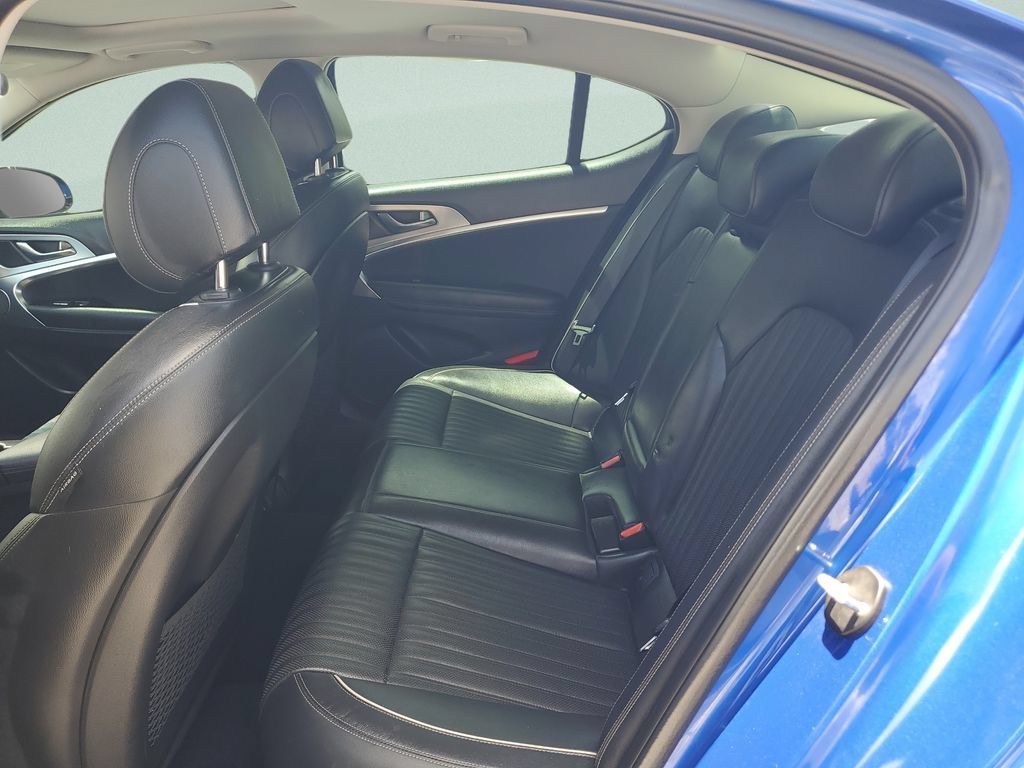 Used 2020 Genesis G70 3.3T RWD image 10