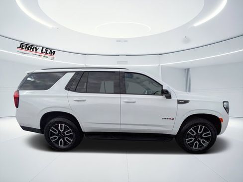 Used 2024 GMC Yukon AT4 w/ Technology Package image 2