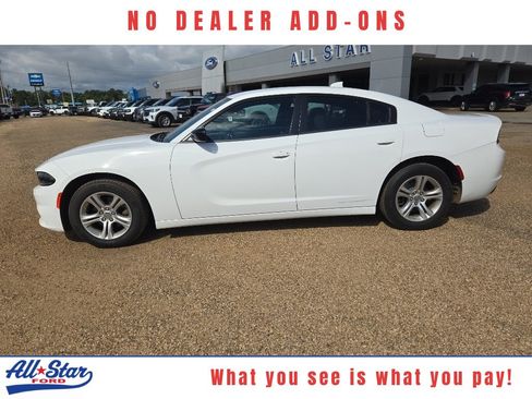 Used 2023 Dodge Charger SXT RWD image 1