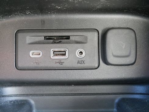 Used 2020 Chevrolet Equinox Premier image 20