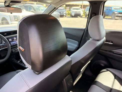 Used 2021 Nissan Kicks SR w/ SR Premium Package FWD image 27