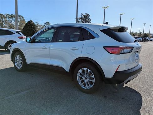 Certified 2020 Ford Escape SE image 5