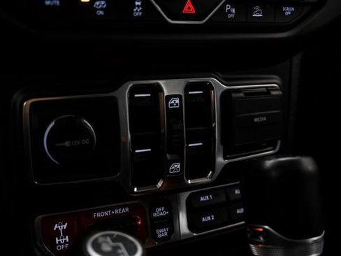 Used 2022 Jeep Wrangler Unlimited Rubicon w/ Trailer Tow Package image 70