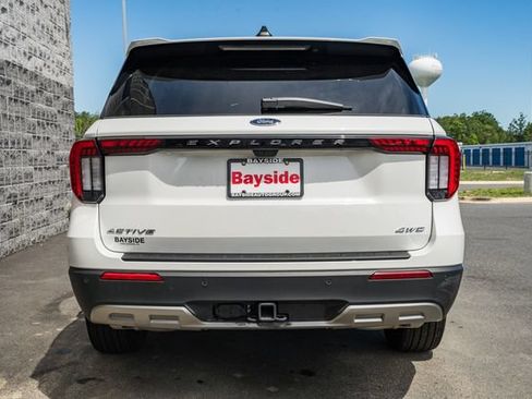 New 2026 Ford Explorer Active w/ Active Comfort Package AWD/4WD image 6