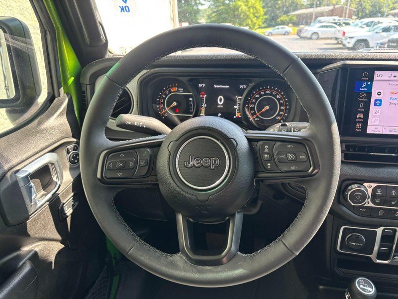 Used 2025 Jeep Wrangler Unlimited Sport AWD/4WD image 16
