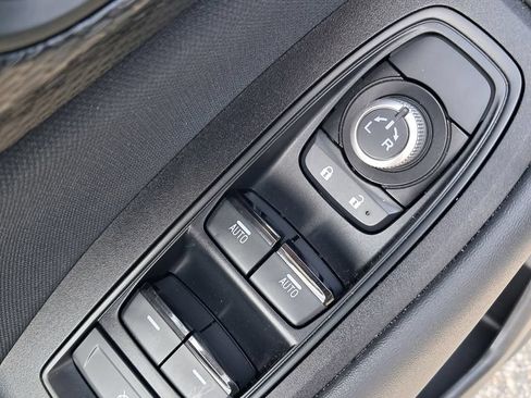 Used 2025 Subaru Outback Premium AWD/4WD image 14