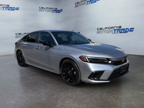 Used 2024 Honda Civic Sport image 3