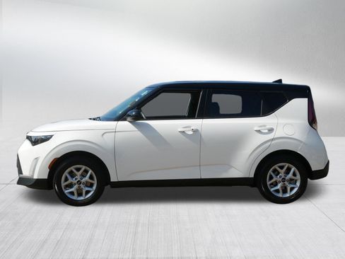 Certified 2024 Kia Soul S FWD image 4