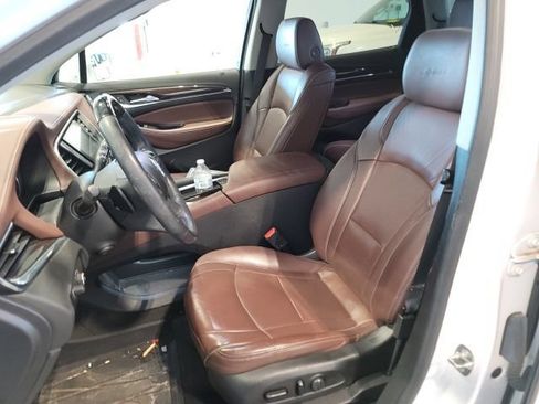 Used 2018 Buick Enclave Avenir w/ Avenir Technology Package AWD/4WD image 9