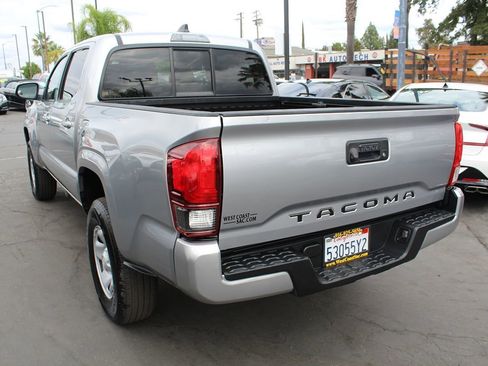 Used 2020 Toyota Tacoma SR w/ SR Convenience Package image 5