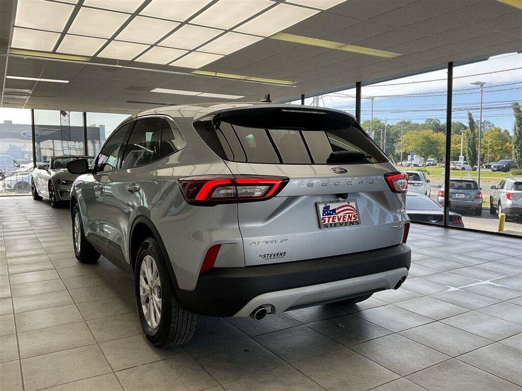 Used 2023 Ford Escape Active AWD/4WD image 7