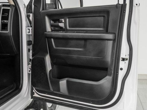 Used 2020 RAM 1500 Tradesman w/ Chrome Plus Package image 41