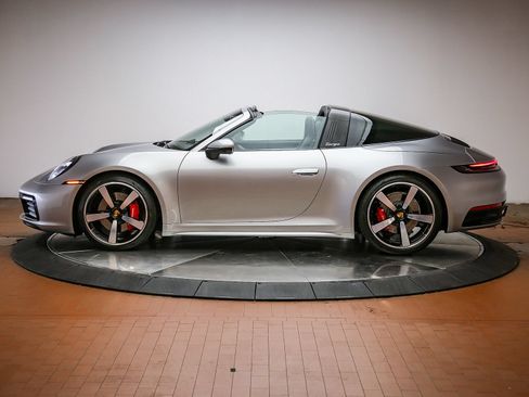 Used 2023 Porsche 911 Targa 4S AWD/4WD image 2
