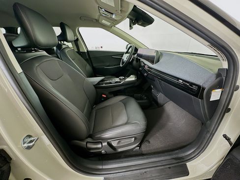 Used 2024 Kia EV6 Light image 31