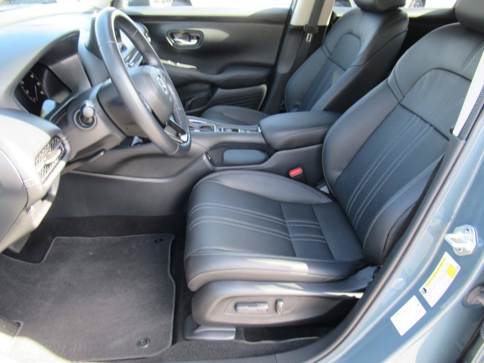 Used 2025 Honda HR-V EX-L image 17