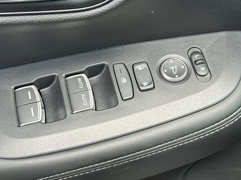 Certified 2024 Honda HR-V EX-L image 16