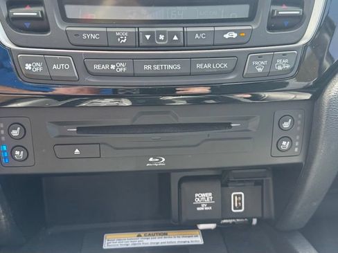Used 2021 Honda Pilot Elite image 26