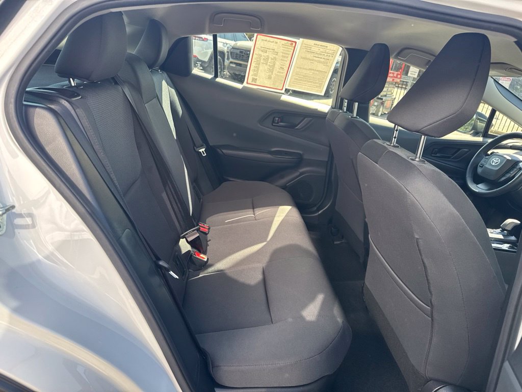 Certified 2023 Toyota Prius LE FWD image 32