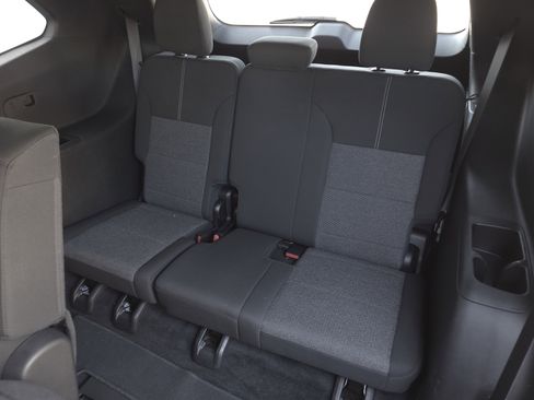 Used 2025 GMC Acadia Elevation image 35