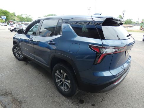 New 2026 Chevrolet Equinox LT w/ Convenience Package II AWD/4WD image 11