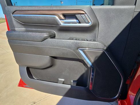 Used 2024 Chevrolet Silverado 2500 LT AWD/4WD image 27