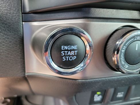 Used 2023 Toyota Tacoma SR5 w/ Technology Package AWD/4WD image 20