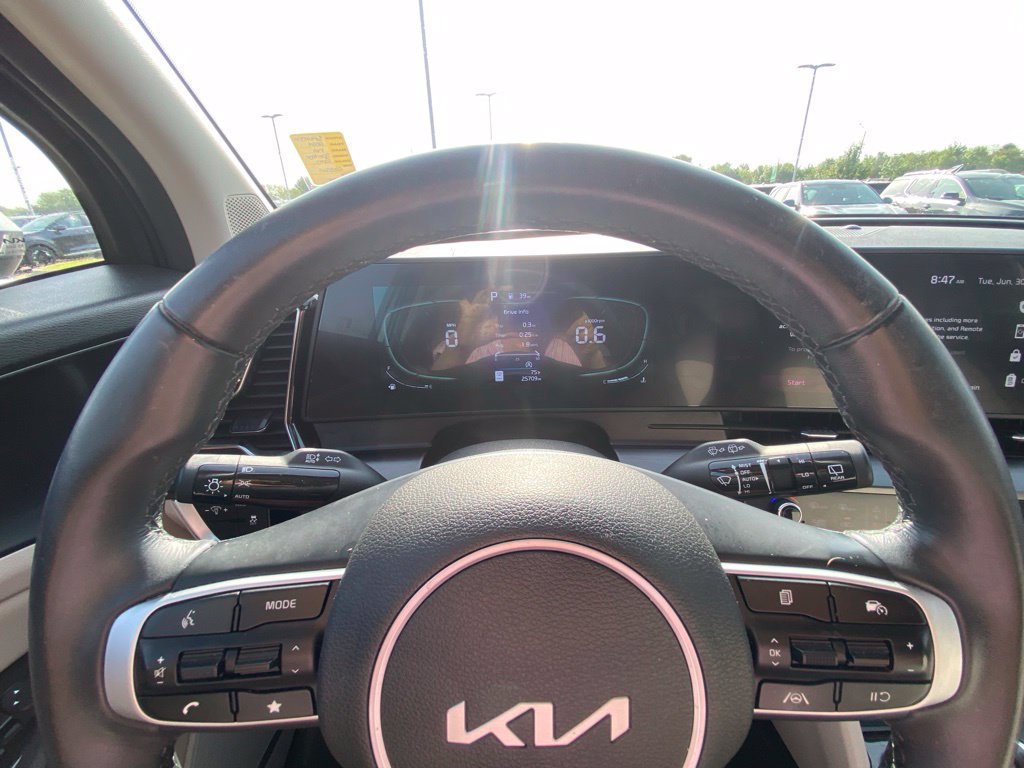 Certified 2024 Kia Sportage EX FWD image 12