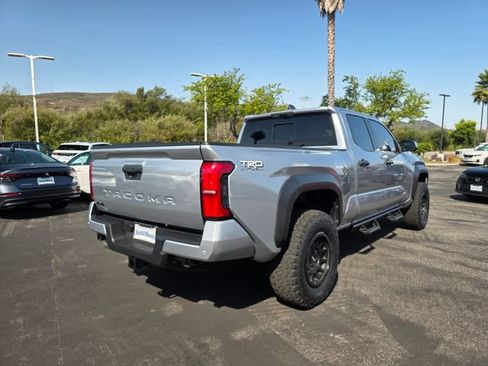 Used 2024 Toyota Tacoma TRD Off-Road w/ TRD Off Road Premium Package AWD/4WD image 7