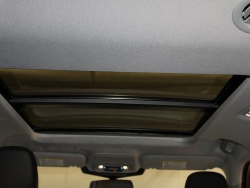 Used 2021 Ford Explorer XLT w/ Equipment Group 202A image 30