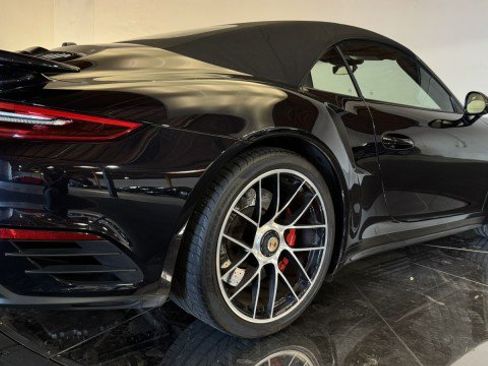 Used 2019 Porsche 911 Turbo image 41