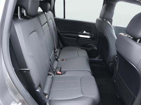 New 2026 Mercedes-Benz GLB 250 4MATIC image 19