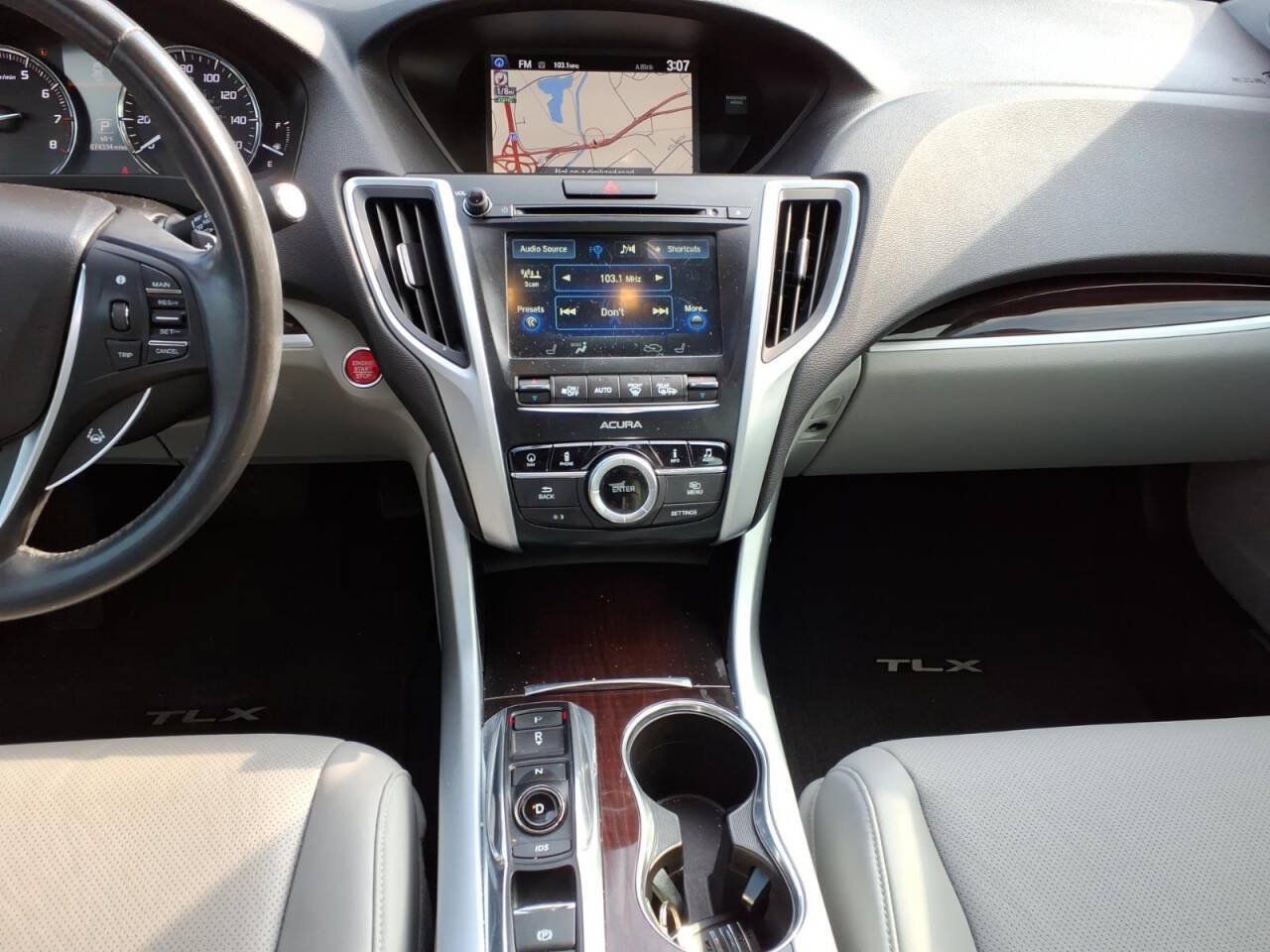 Used 2017 Acura TLX w/ Technology Package FWD image 13