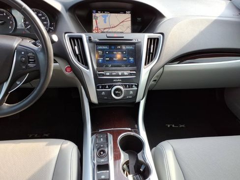 Used 2017 Acura TLX V6 w/ Technology Package FWD image 13