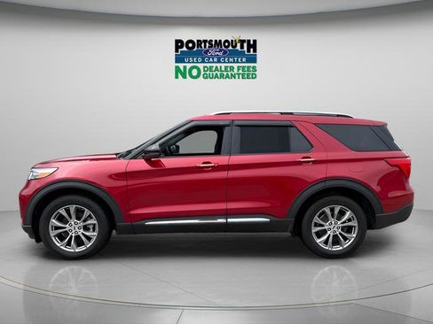 Used 2022 Ford Explorer Limited w/ Equipment Group 301A AWD/4WD image 2