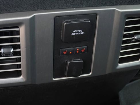 Used 2015 Ford F150 Platinum w/ Equipment Group 701A Luxury image 29