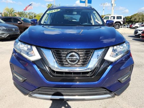 Used 2019 Nissan Rogue SV w/ Premium Package image 4
