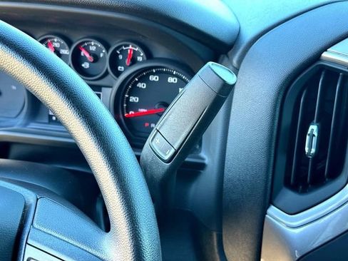 Used 2025 Chevrolet Silverado 1500 Custom image 16