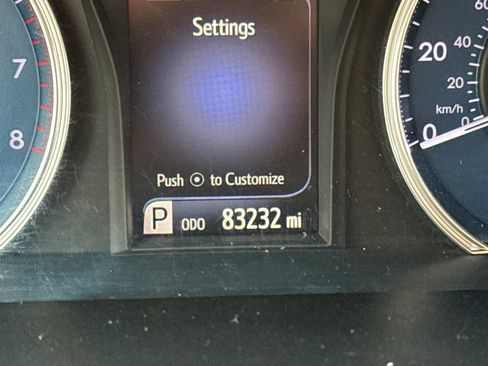 Used 2017 Toyota Camry XLE w/ Convenience Package FWD image 28