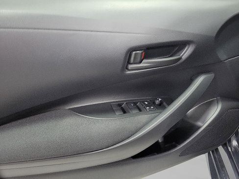 Certified 2025 Toyota Corolla LE FWD image 8