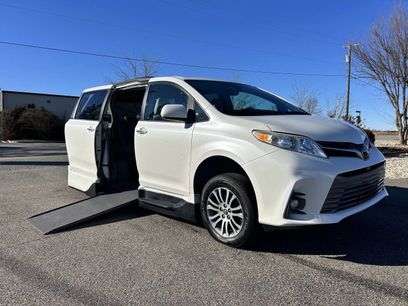 Used 2018 Toyota Sienna XLE Premium