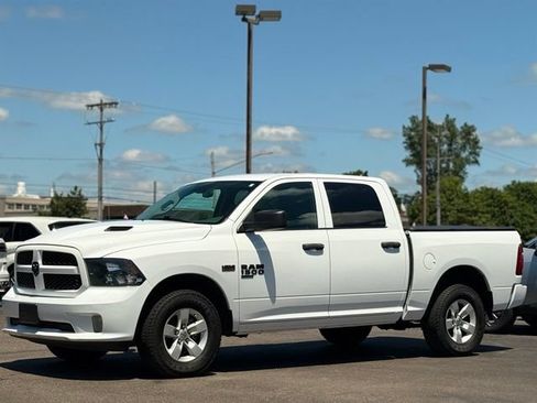 Used 2019 RAM 1500 Express w/ Wheel & Sound Group AWD/4WD image 40