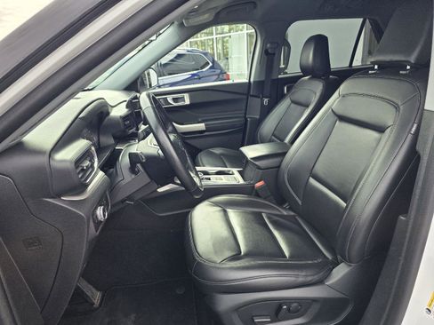 Used 2023 Ford Explorer XLT w/ Equipment Group 202A image 20