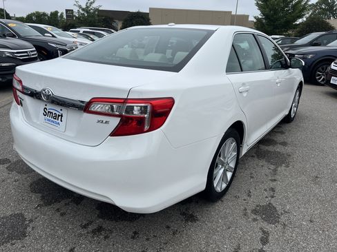Used 2013 Toyota Camry XLE w/ Convenience Pkg FWD image 5