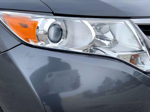 Used 2015 Toyota Venza XLE image 26