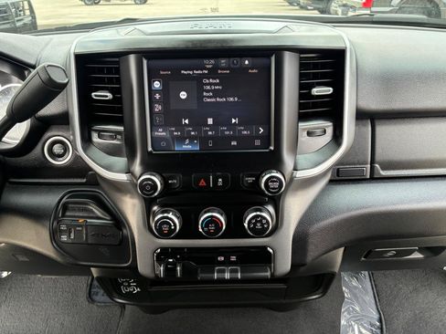 Used 2024 RAM 2500 Big Horn AWD/4WD image 19